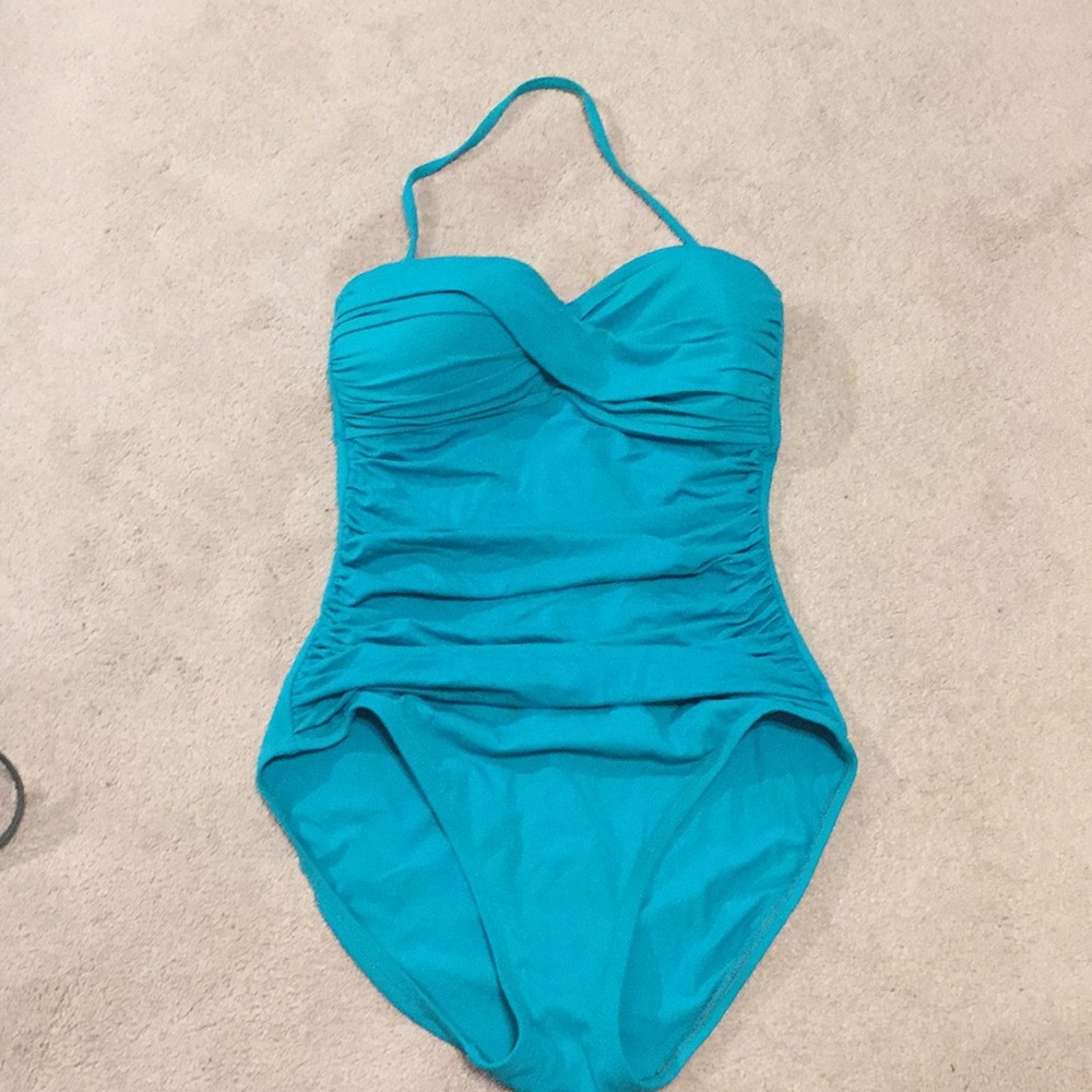 worn once la blanca one piece
